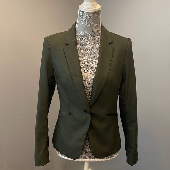H&M Blazer - Picture 2 of 9